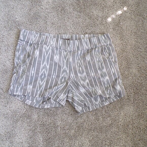 Prana gray and white shorts M - Picture 2 of 8